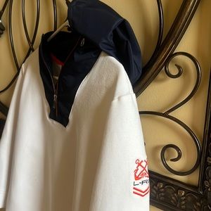 Sweatshirt in good condition.